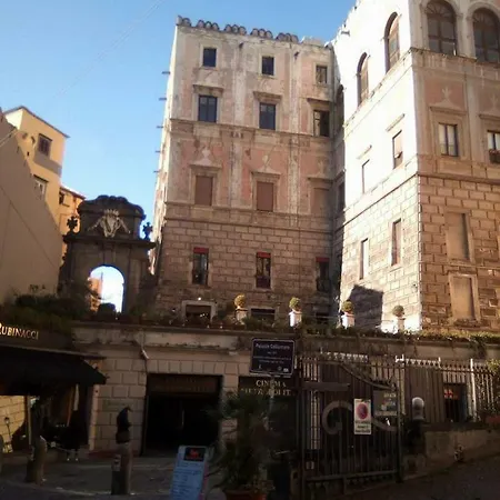 Anna In Chiaia דירה *